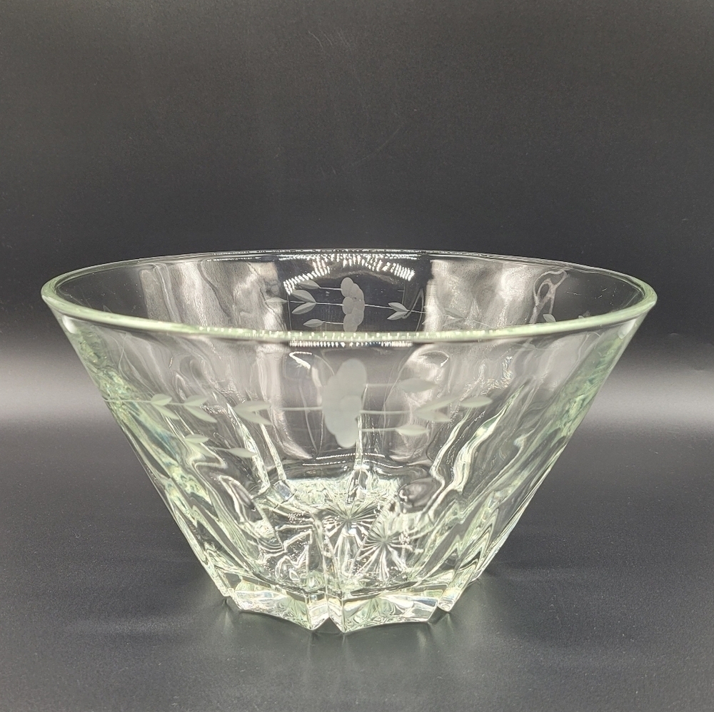 10" Salad Bowl Regency Salad Bowl by Princess House​​​